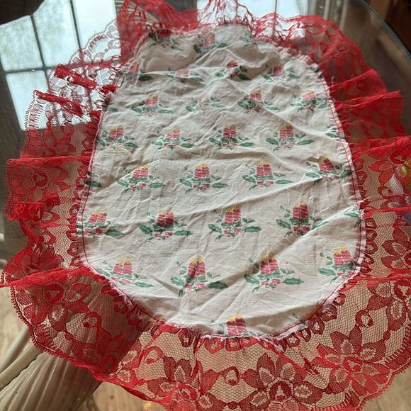 Christmas Candle Lace Doily - Picture 4 of 4